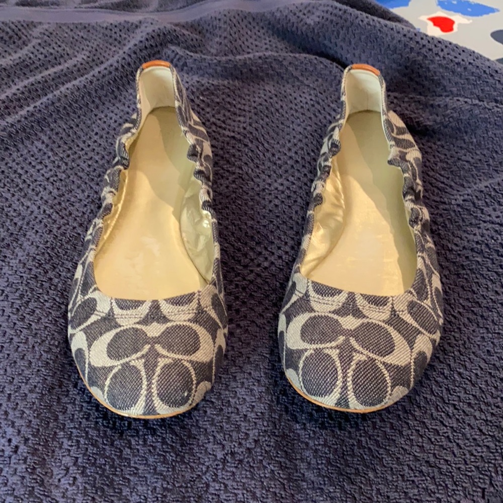 Gently used Authentic Coach flats